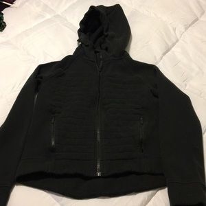 EUC Lululemon Hoodie. Fleece Be True. Black.  *4
